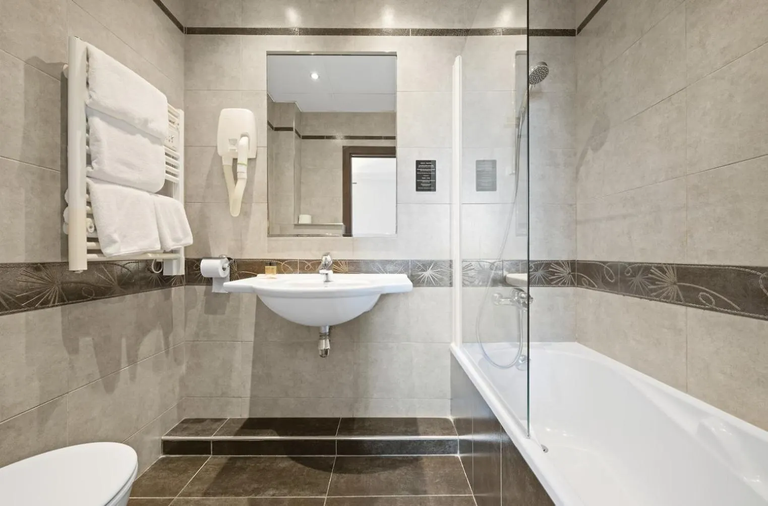 **  Hotel De La Darse Villefranche-sur-Mer France
