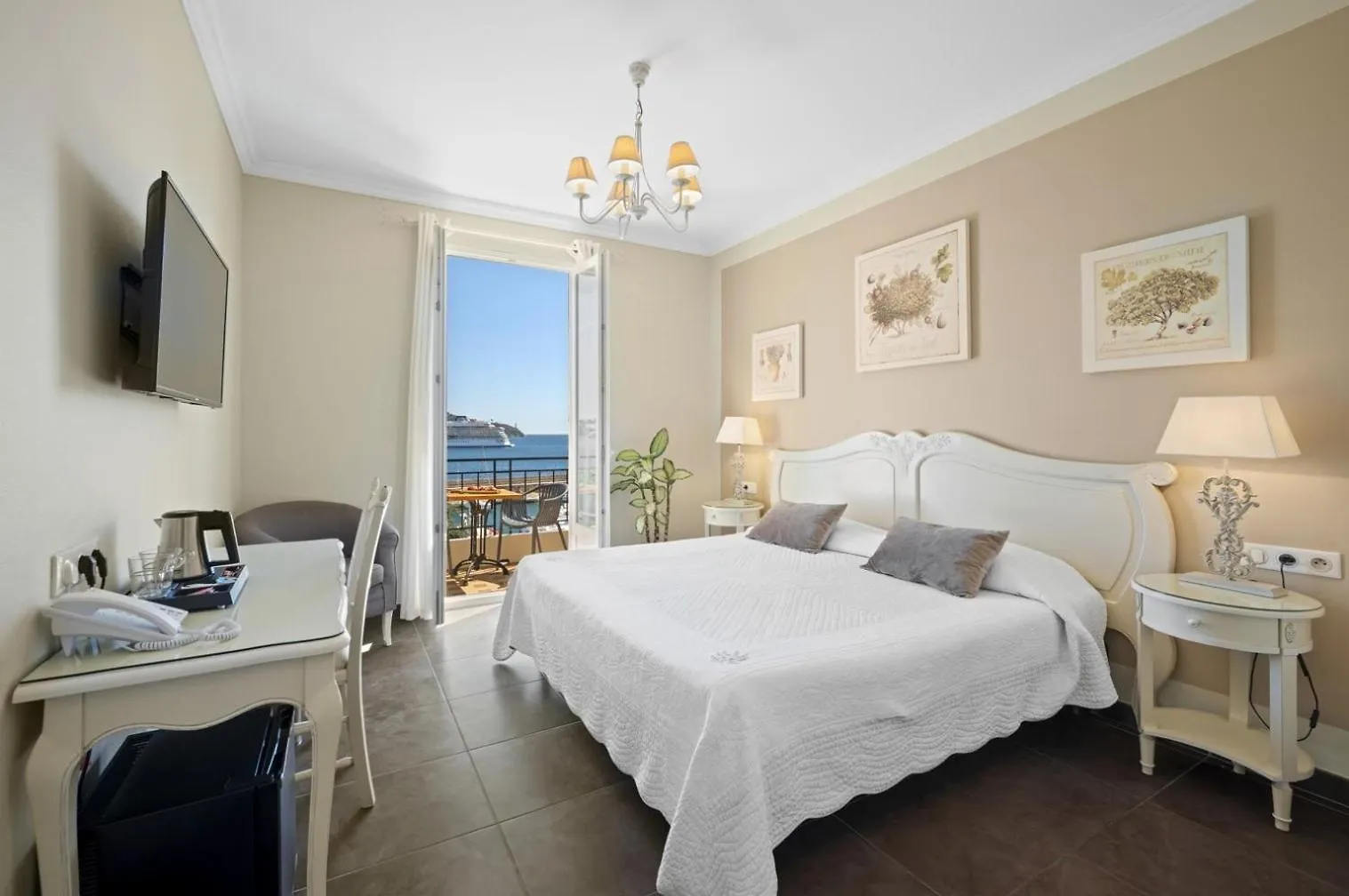 **  Hotel De La Darse Villefranche-sur-Mer Frankrijk